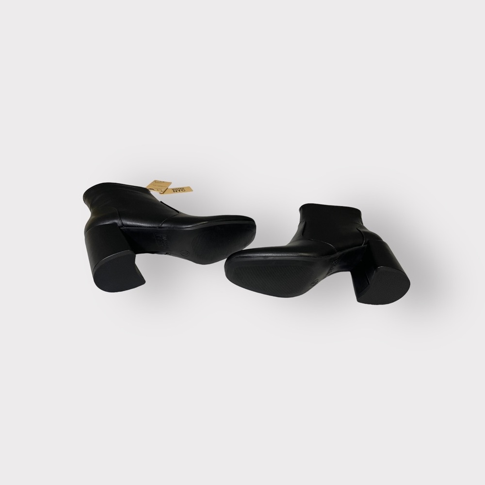 MADDEN NYC Heeled Booties - Picture 4 of 8
